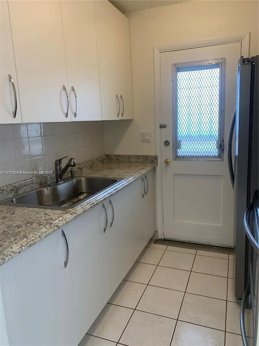 1395 NE 167th St # 209, Miami, FL 33162 photo 13