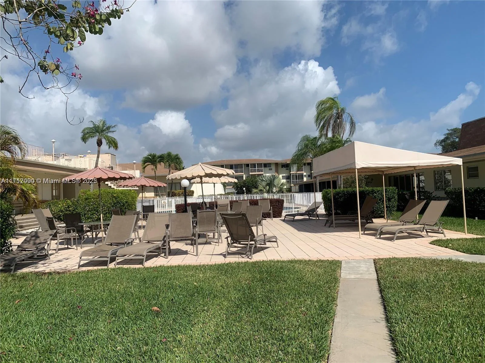 1395 NE 167th St # 209, Miami, FL 33162 photo 7