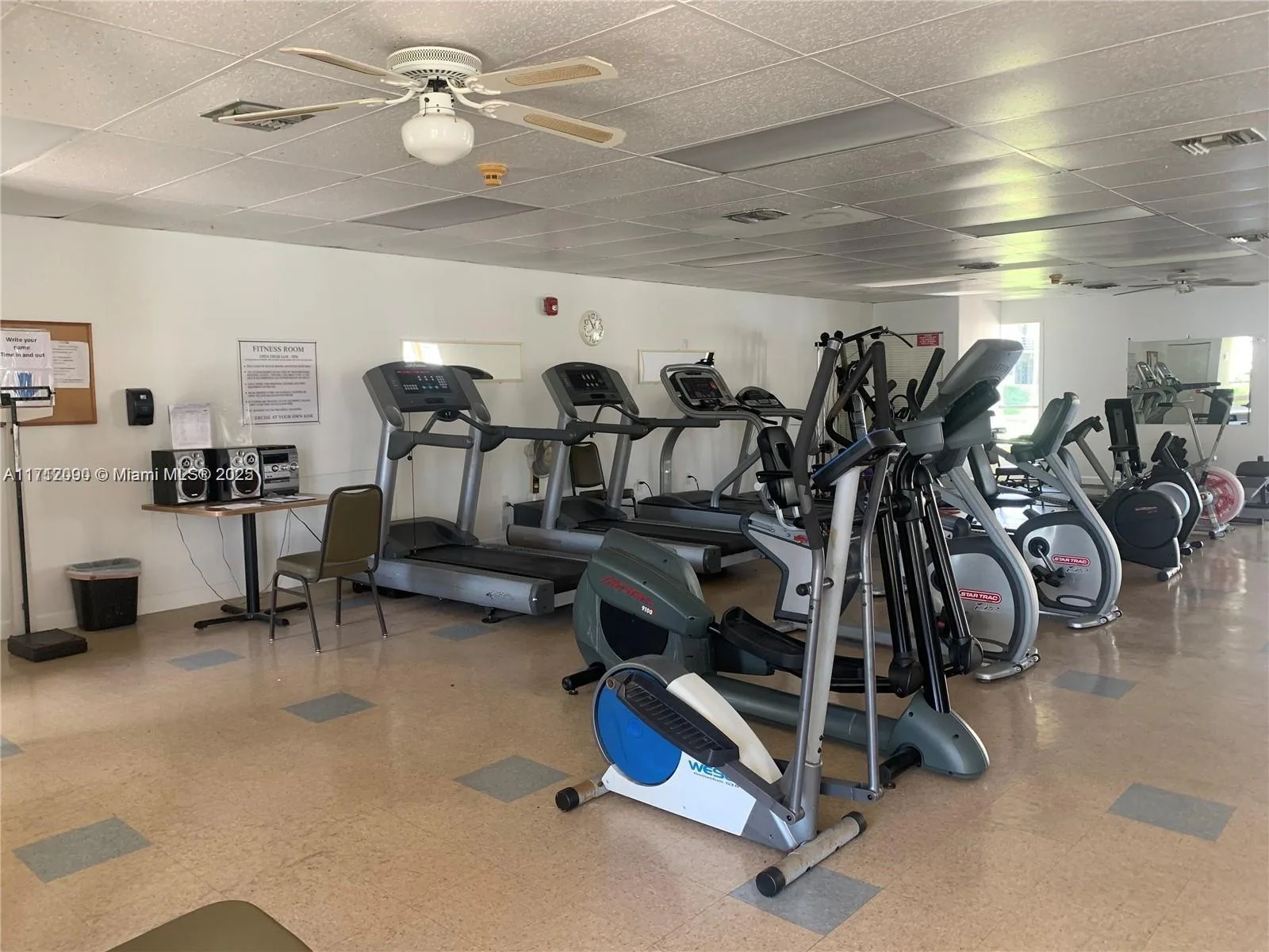 1395 NE 167th St # 209, Miami, FL 33162 photo 8