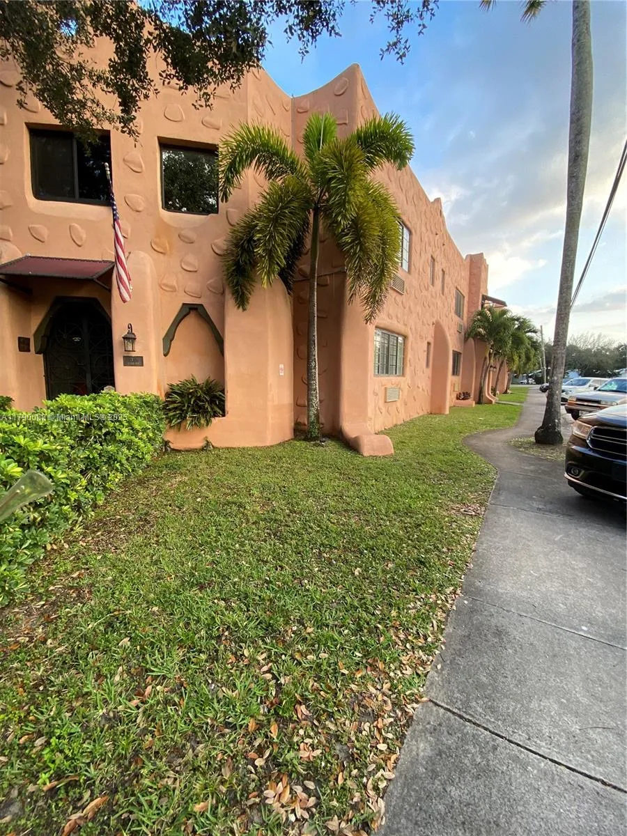 200 Azure Way, Miami Springs, FL 33166 photo 7