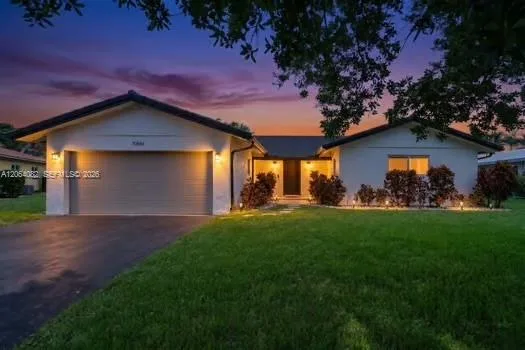 10661 NW 43rd Ct, Coral Springs, FL 33065