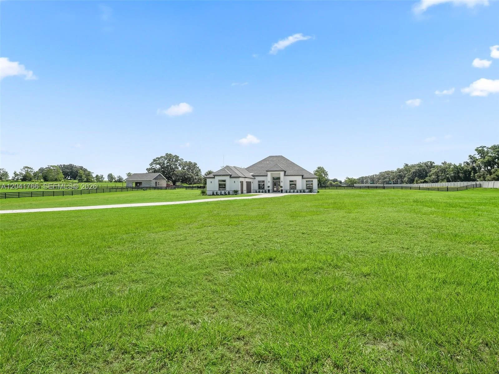 7041 NE 22nd Court Rd, Ocala, FL 34479