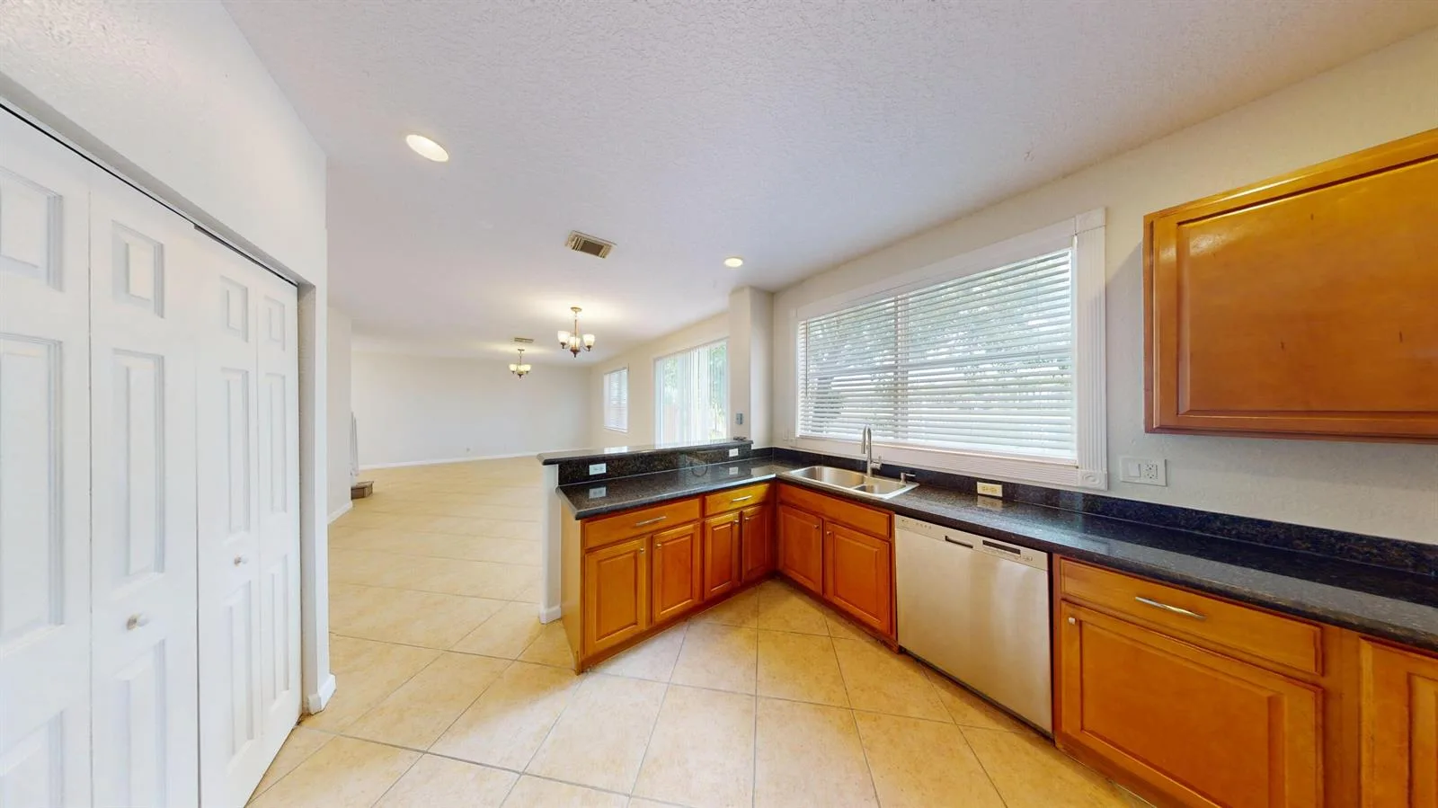 6786 Aliso Avenue, West Palm Beach, FL 33413 photo 12