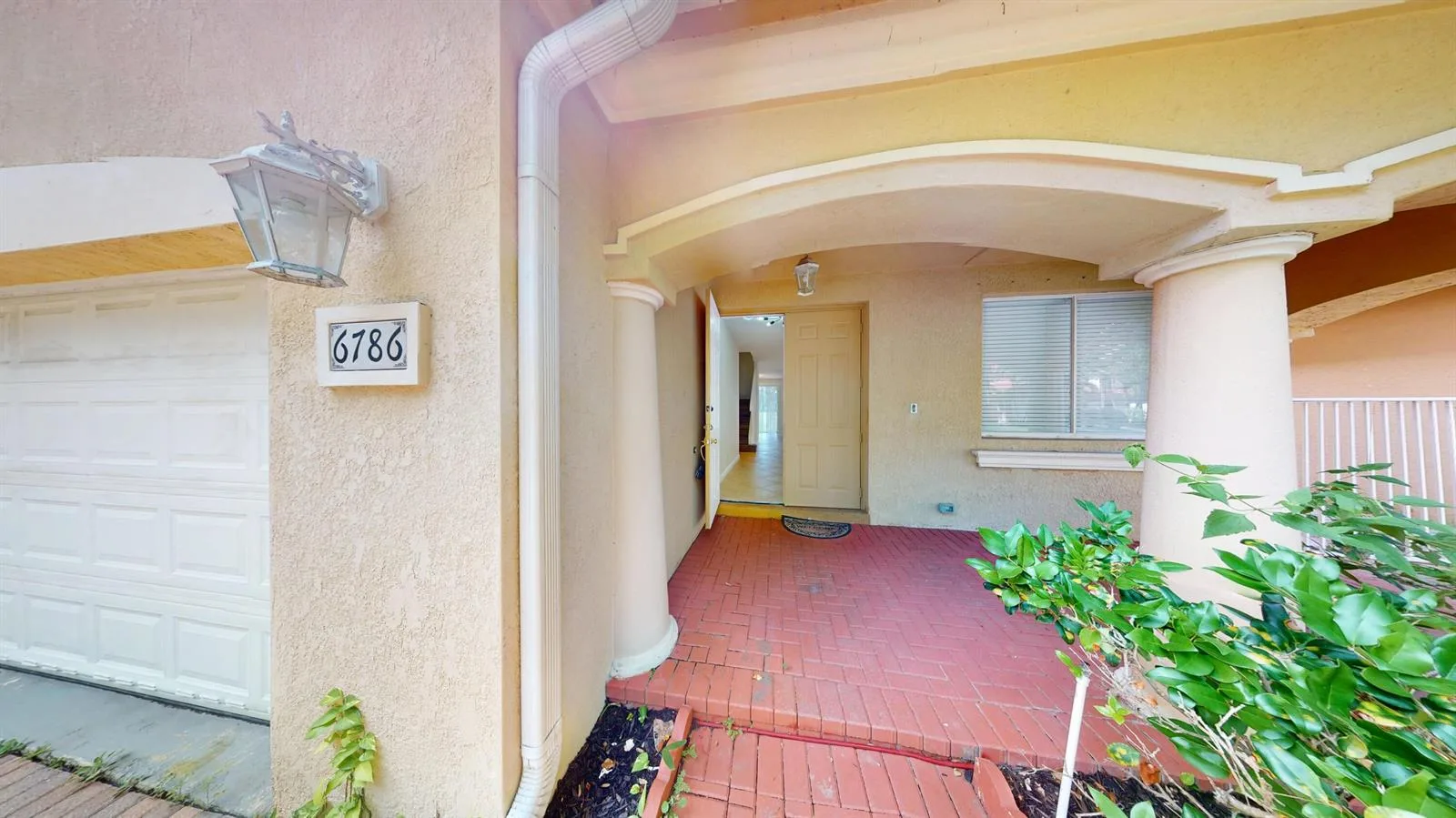 6786 Aliso Avenue, West Palm Beach, FL 33413 photo 2