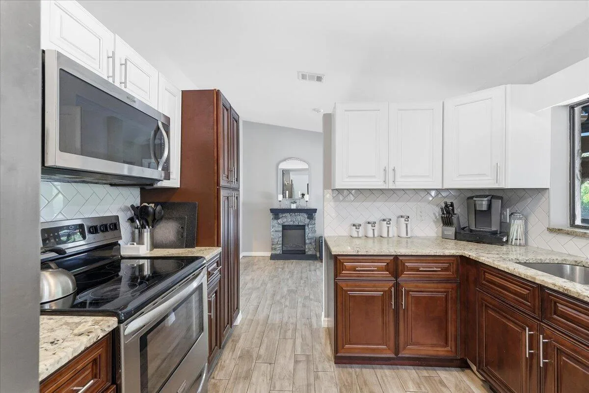 7041 NW 23RD Street, Margate, FL 33063 photo 9