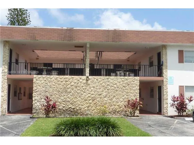 344 SW 1st St # 9, Pompano Beach, FL 33060 photo 6