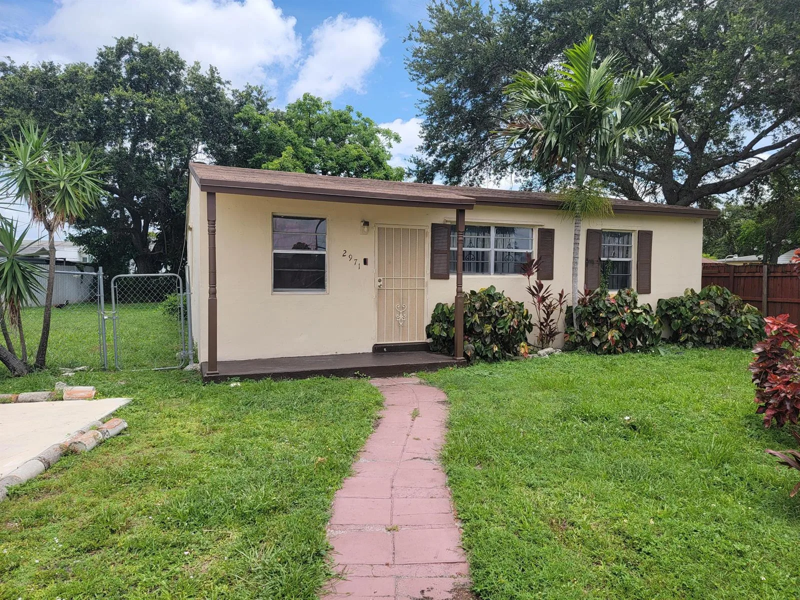 2971 NW 160th Street, Miami Gardens, FL 33054