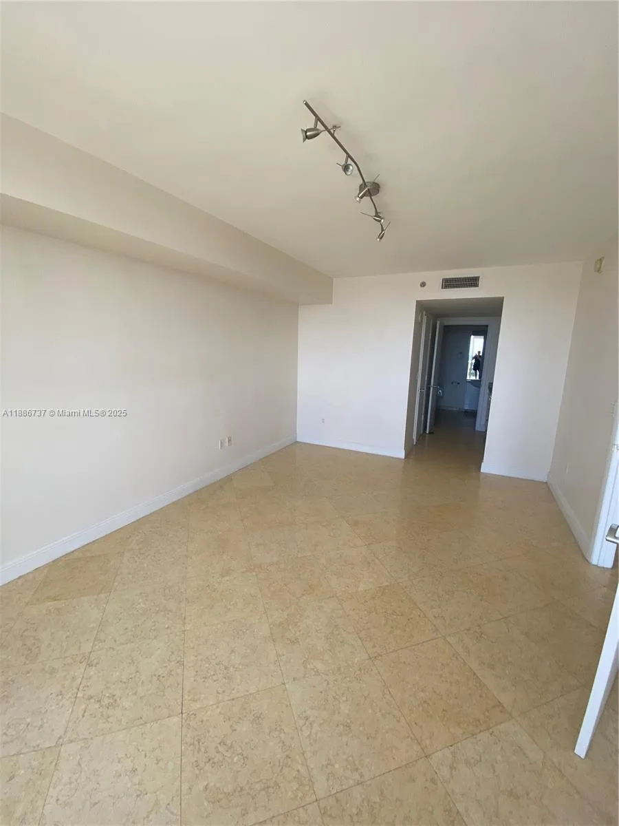 1800 S Ocean Dr # 2909, Hallandale Beach, FL 33009 photo 6