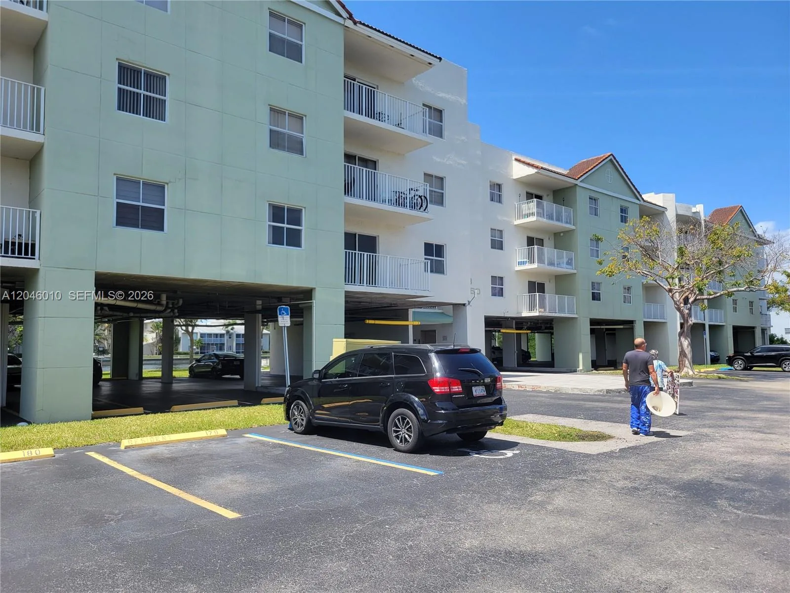 8260 SW 210th St # 319, Cutler Bay, FL 33189 photo 2