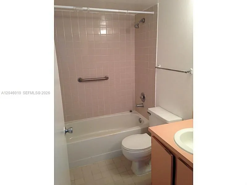 8260 SW 210th St # 319, Cutler Bay, FL 33189 photo 7