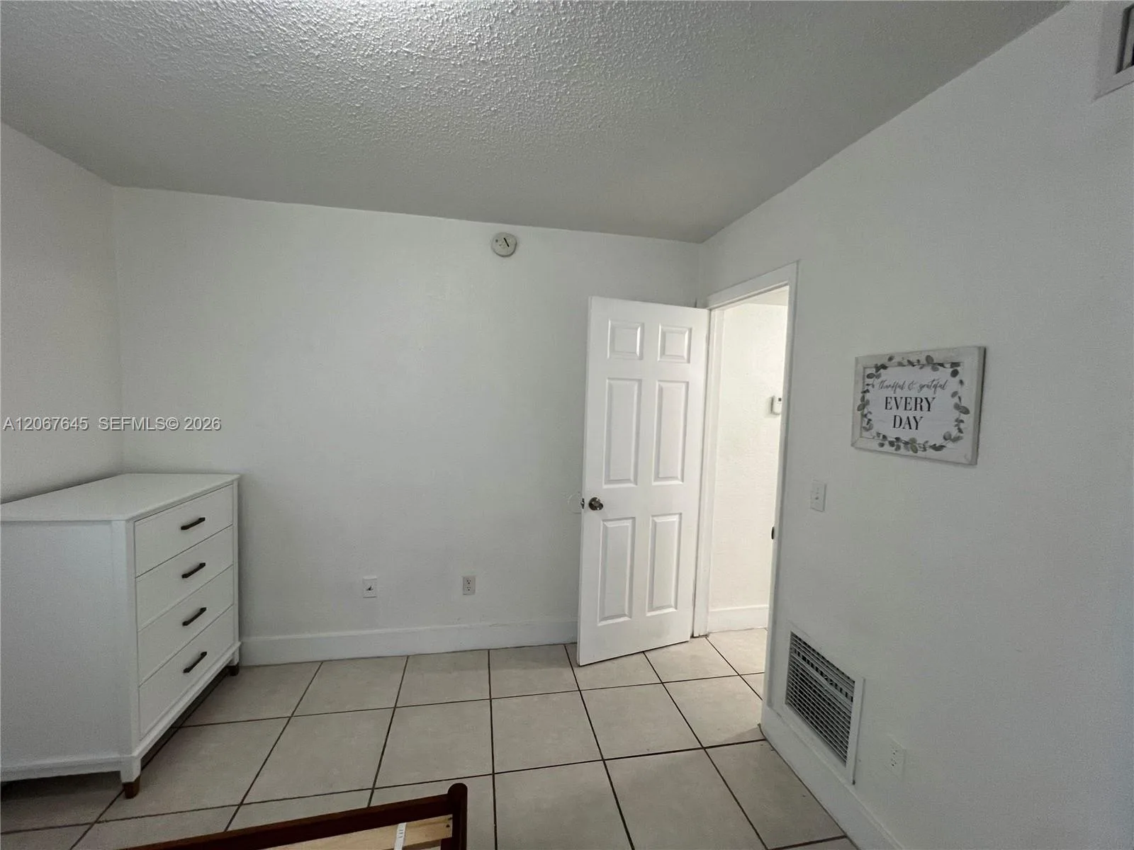 458 SW 10th St # 4, Miami, FL 33130 photo 5