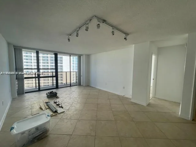 600 NE 36 ST # 1705, Miami, FL 33137 photo 3