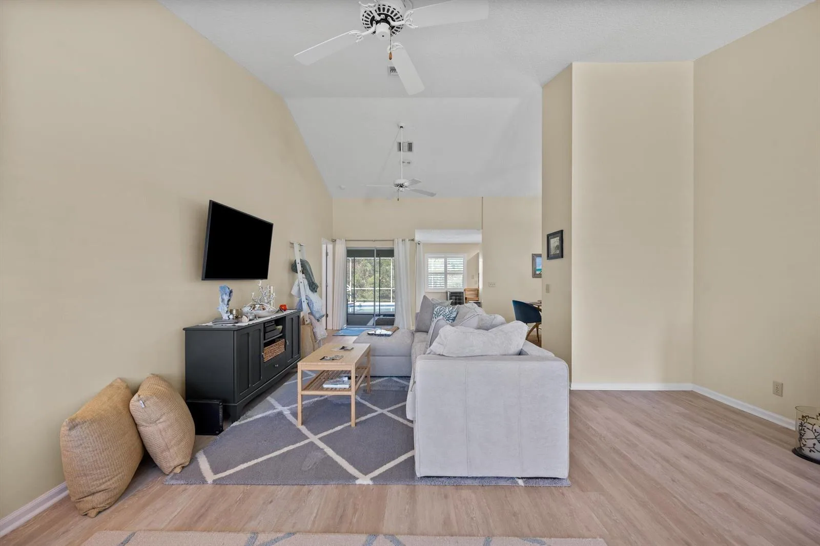 5040 SE Bent Wood Drive, Stuart, FL 34997 photo 5