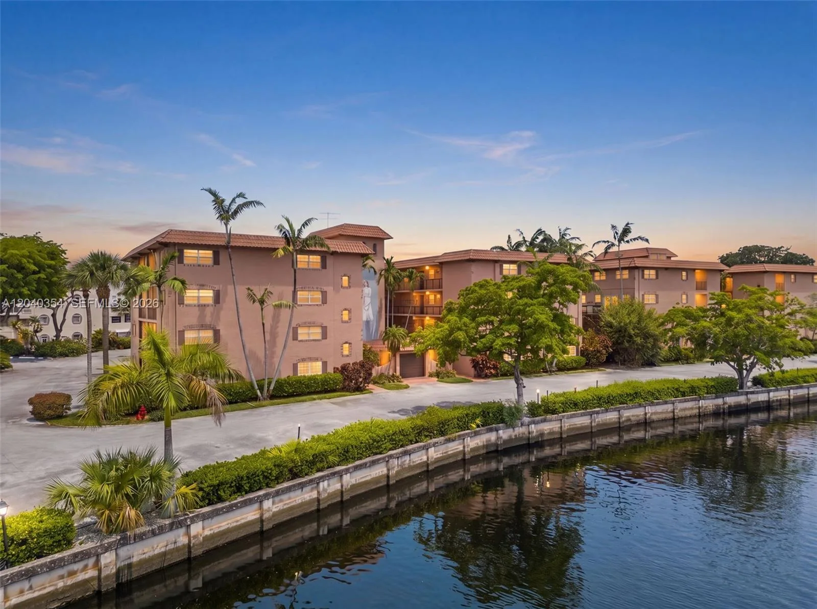 630 Tennis Club Dr # 107, Fort Lauderdale, FL 33311 photo 2