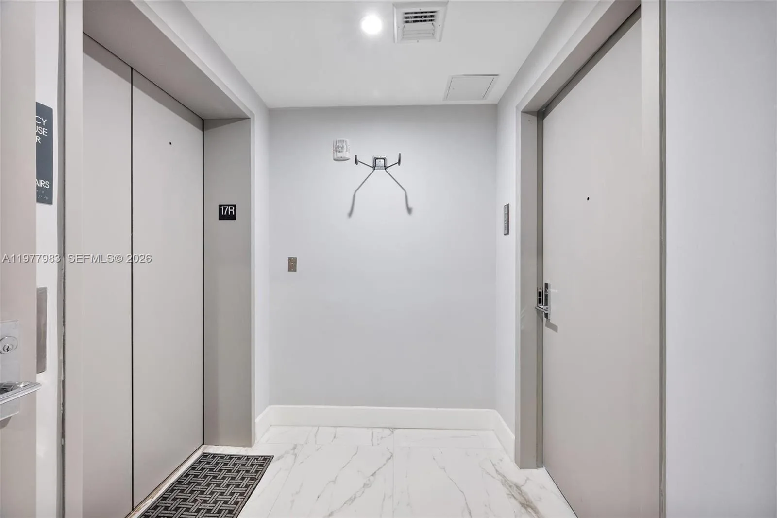 488 NE 18th St # 1708, Miami, FL 33132 photo 2