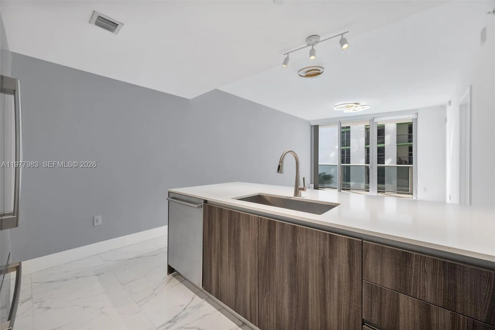 488 NE 18th St # 1708, Miami, FL 33132 photo 9
