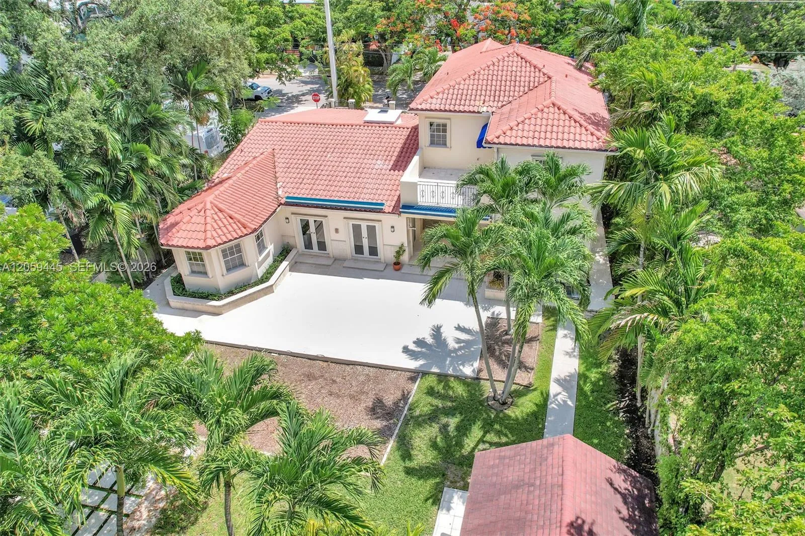 244 SW 28th Rd # 0, Miami, FL 33129 photo 2