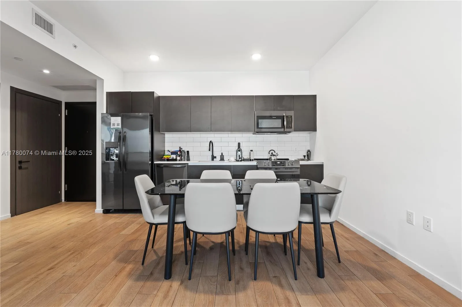 398 NE 5th St # 2119, Miami, FL 33132 photo 8