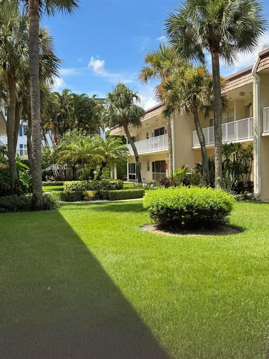 640 Snug Harbor Drive # F6, Boynton Beach, FL 33435 photo 12