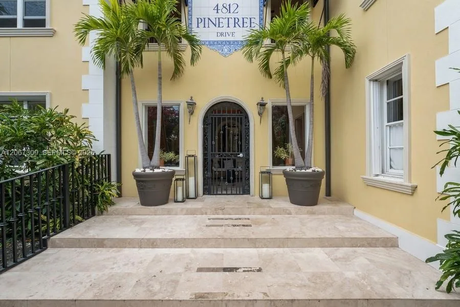 4812 Pine Tree Dr # 206, Miami Beach, FL 33140 photo 2