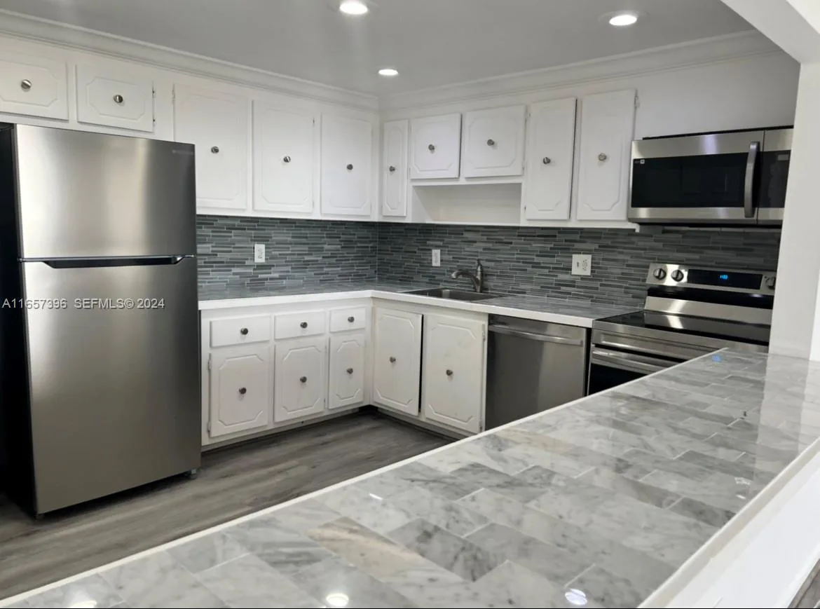 13499 Biscayne Blvd # 1205, North Miami, FL 33181