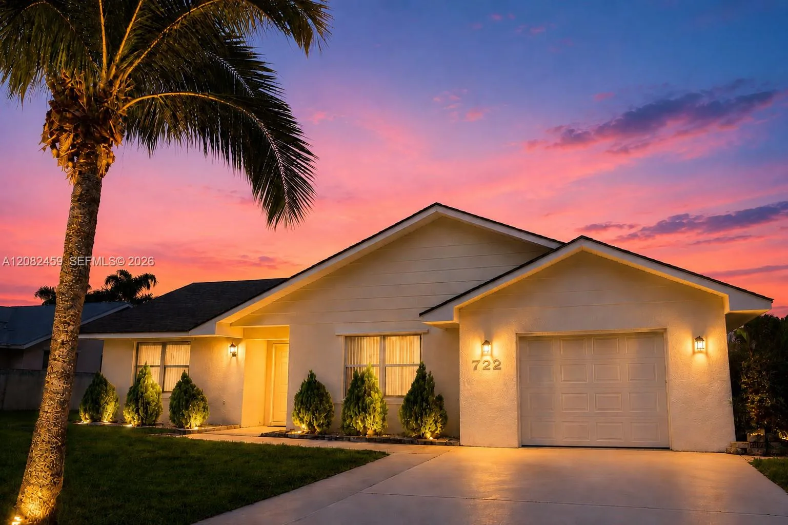 722 SE Thanksgiving Ave, Port St. Lucie, FL 34984