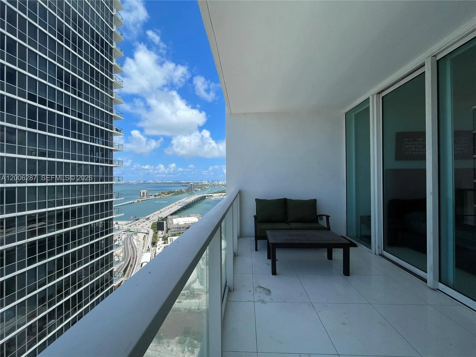1040 Biscayne Blvd # 3305, Miami, FL 33132 photo 3