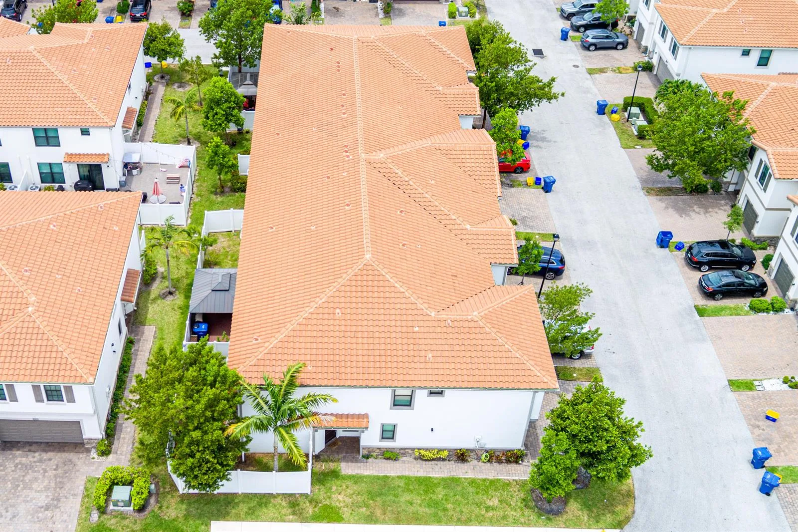 1009 Sweet Briar Lane, Riviera Beach, FL 33410 photo 3