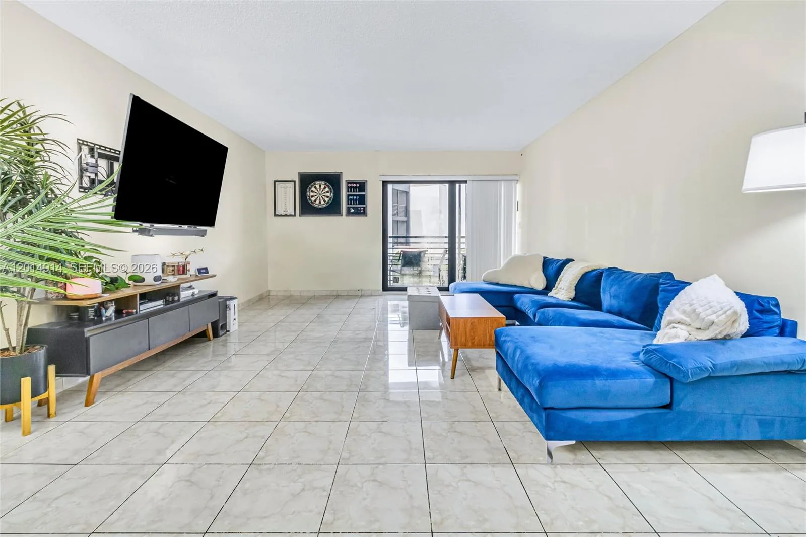 4040 N Hills Dr # 20, Hollywood, FL 33021