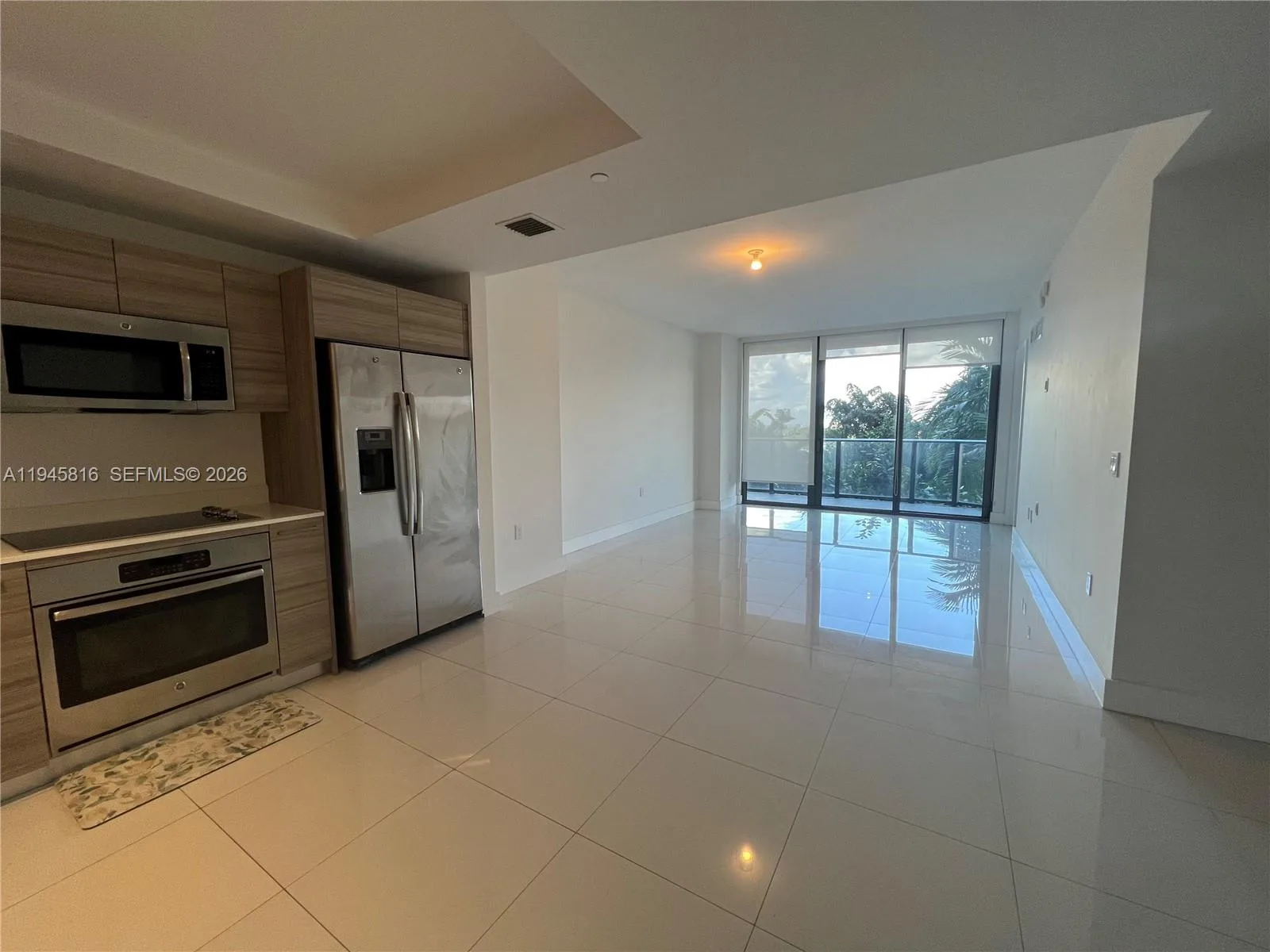 121 NE 34th St # 912, Miami, FL 33137 photo 3