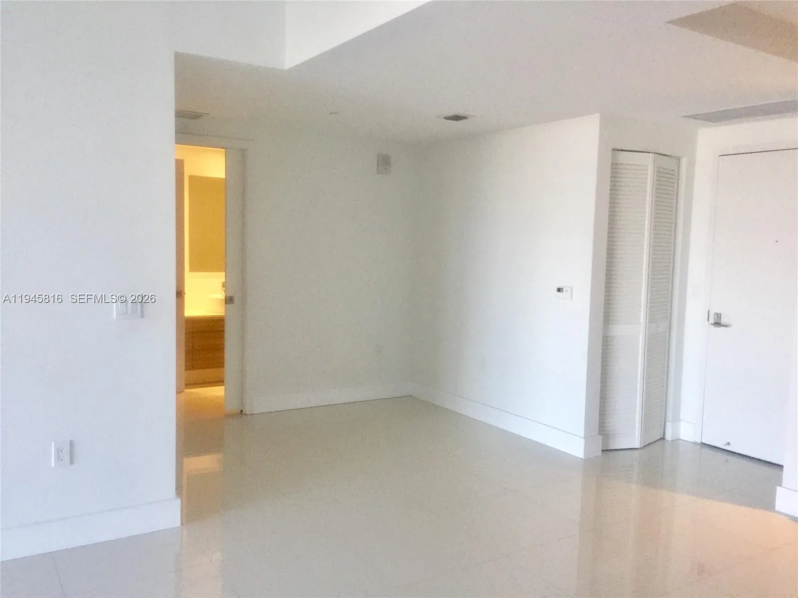 121 NE 34th St # 912, Miami, FL 33137 photo 4