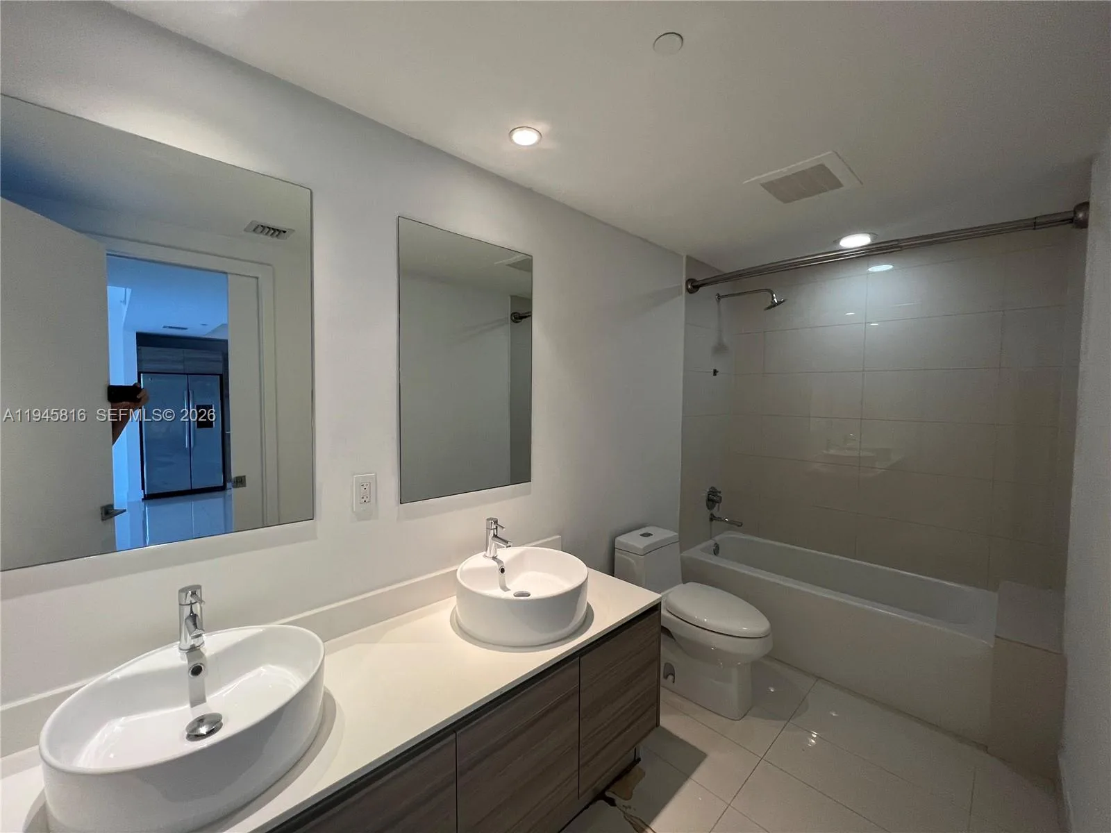 121 NE 34th St # 912, Miami, FL 33137 photo 5