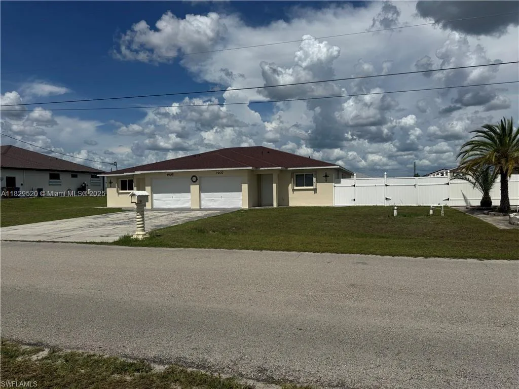 1905/1907 Gordon Ave S, Lehigh Acres, FL 33973 photo 3