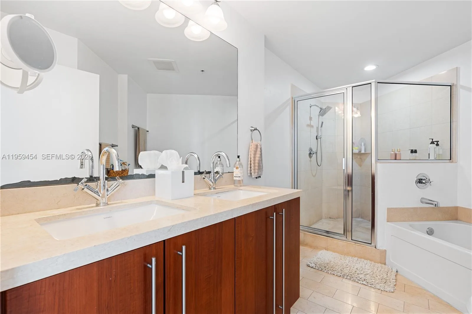 1111 SW 1st Ave # UPH4019-, Miami, FL 33130 photo 12