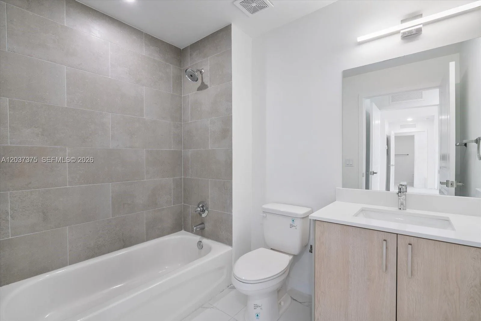 420 SW 7th Ave # 201, Miami, FL 33130 photo 3