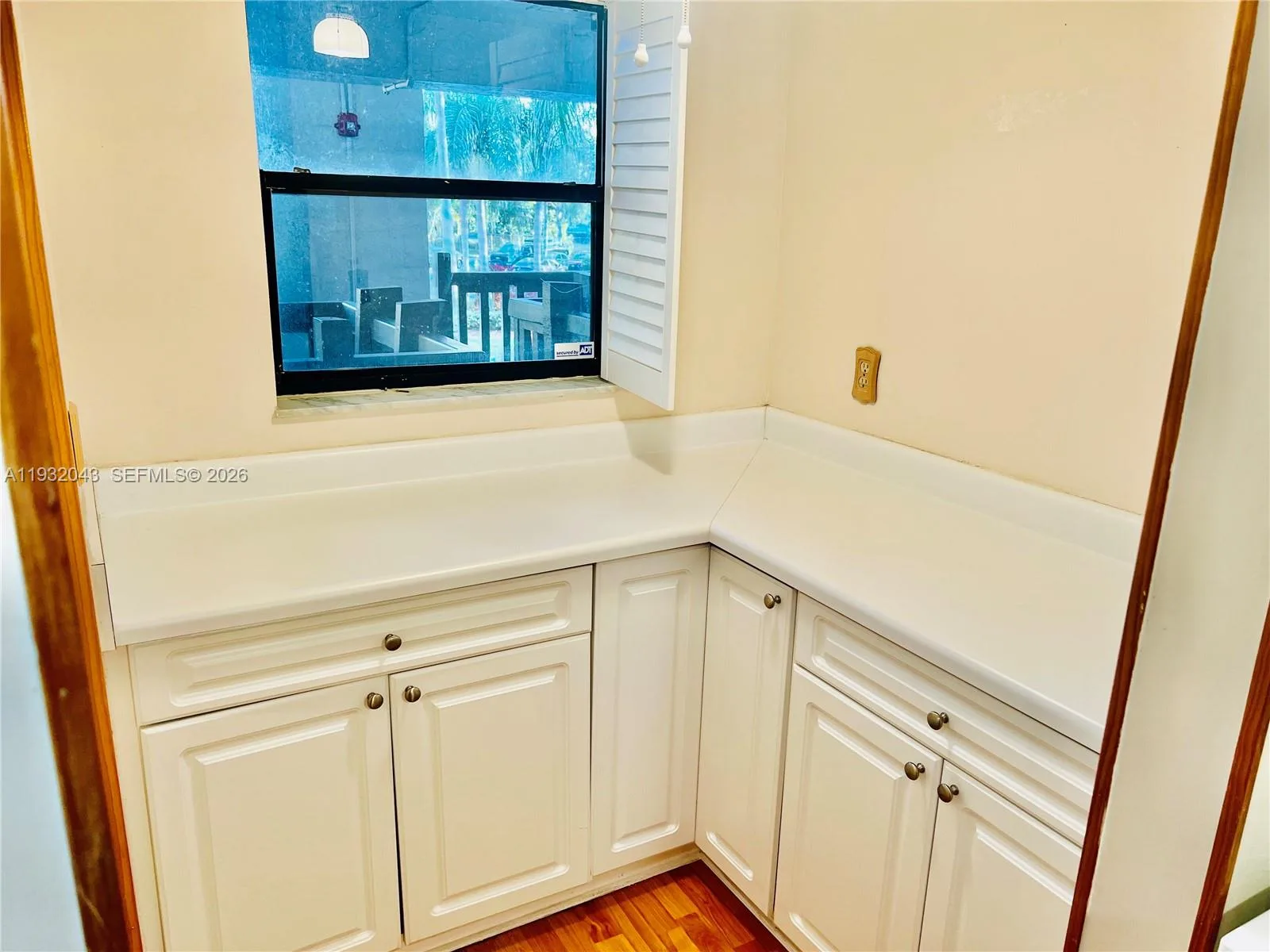 1021 Mockingbird Ln # 215, Plantation, FL 33324 photo 12