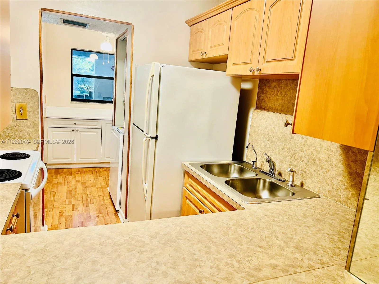 1021 Mockingbird Ln # 215, Plantation, FL 33324 photo 5