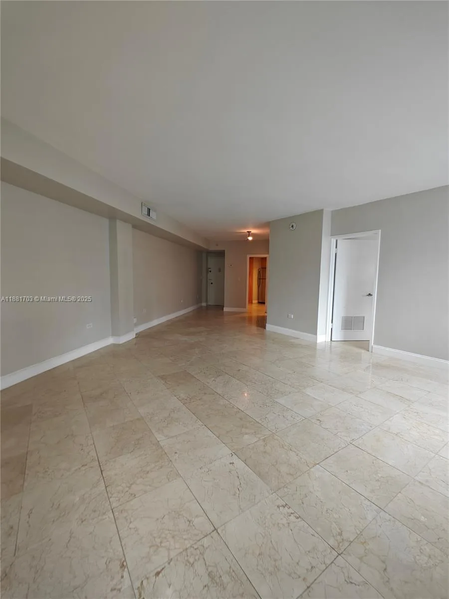 825 Brickell Bay Dr # 445, Miami, FL 33131 photo 11