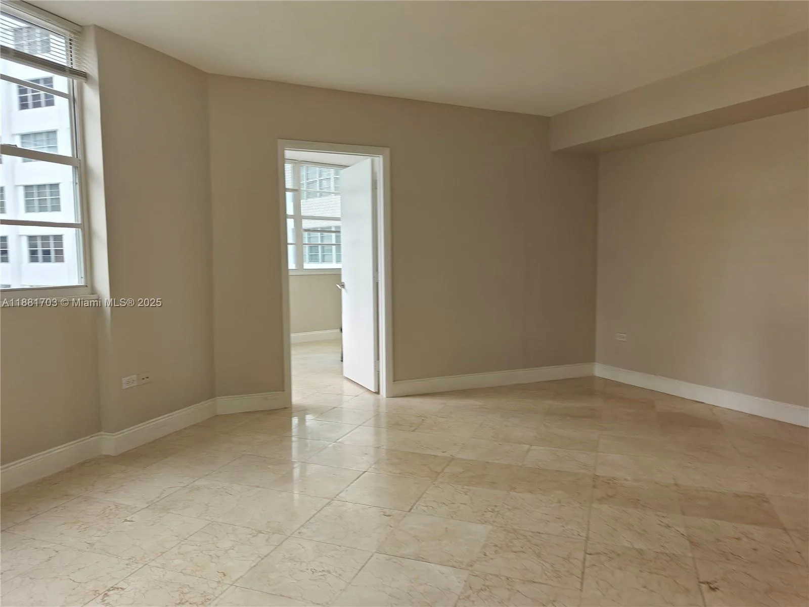 825 Brickell Bay Dr # 445, Miami, FL 33131 photo 7