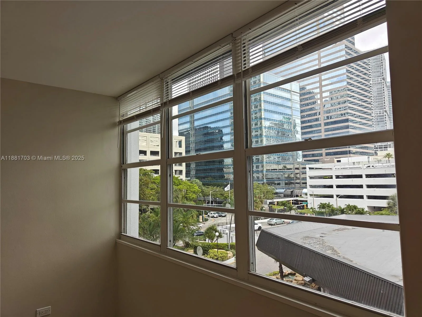 825 Brickell Bay Dr # 445, Miami, FL 33131 photo 8
