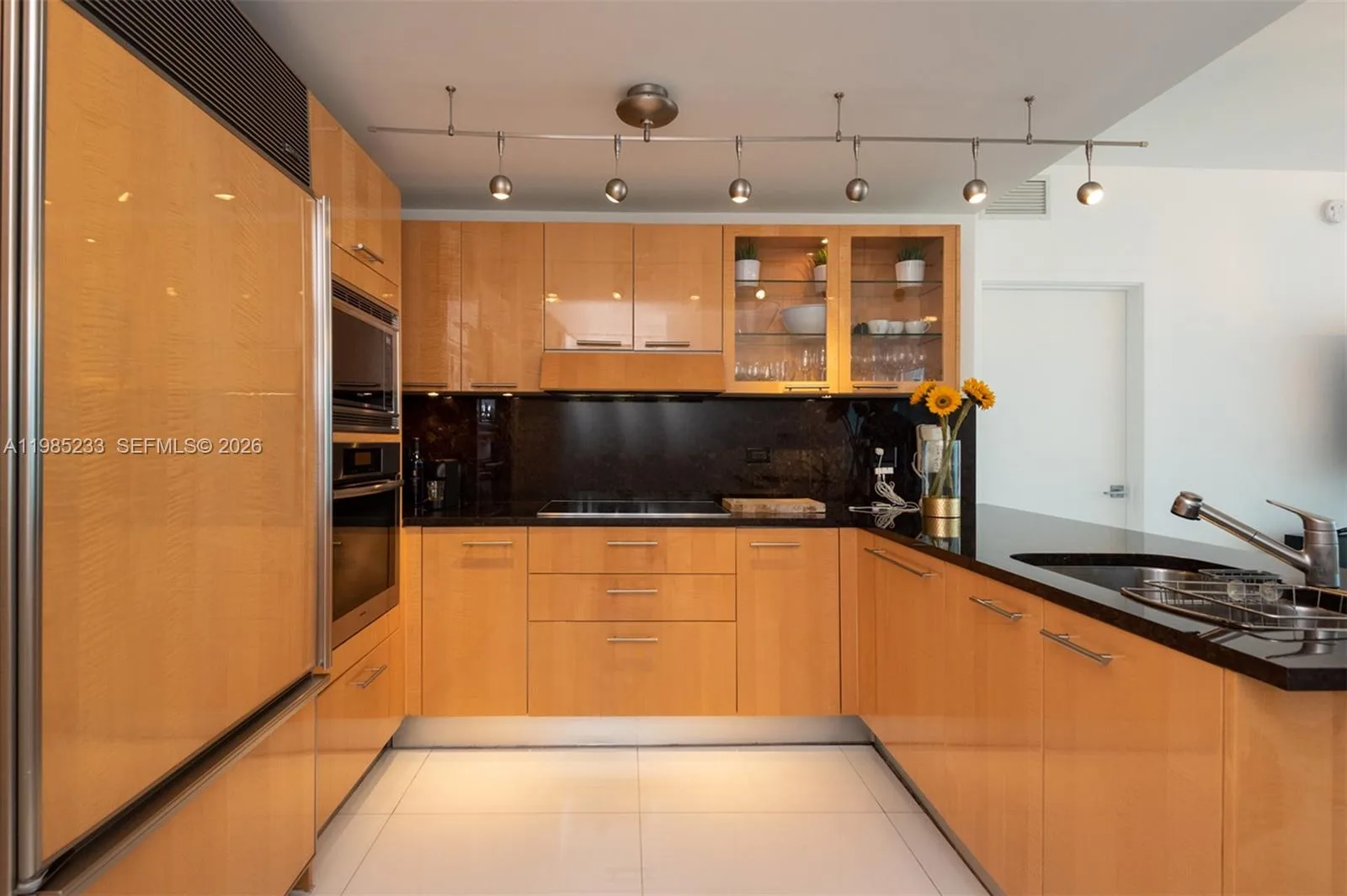 6799 Collins Ave # 906, Miami Beach, FL 33141 photo 6