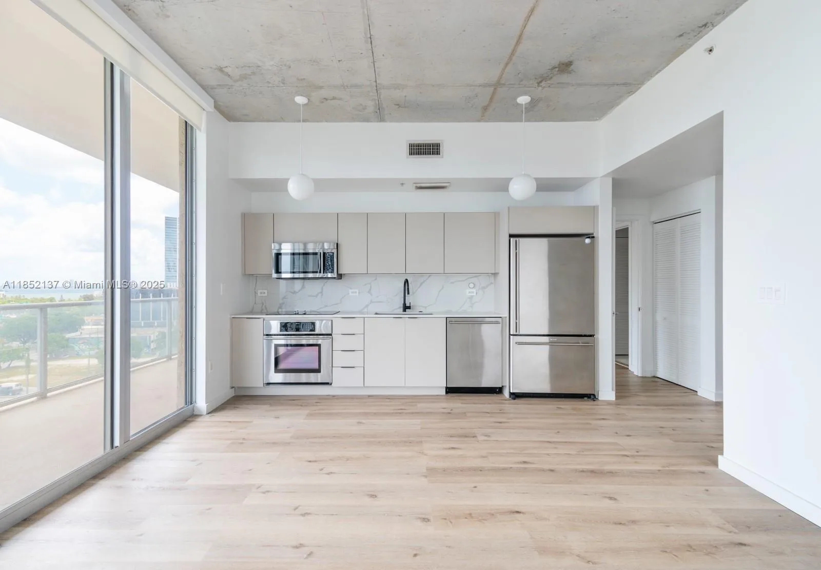 3470 E Coast Ave # H804, Miami, FL 33137