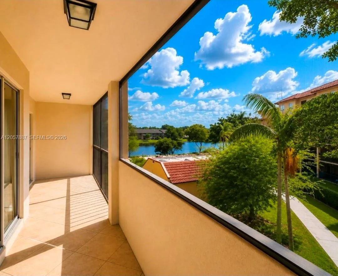 3905 N Nob Hill Rd # 312, Sunrise, FL 33351