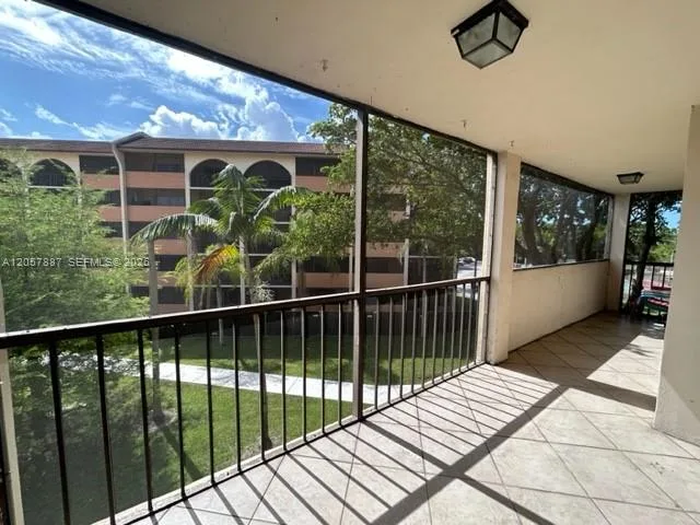 3905 N Nob Hill Rd # 312, Sunrise, FL 33351 photo 12