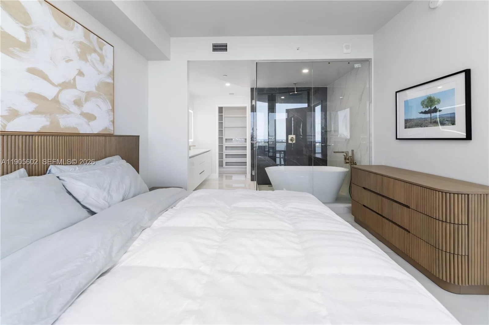 700 NE 24th St # 4002, Miami, FL 33137 photo 9
