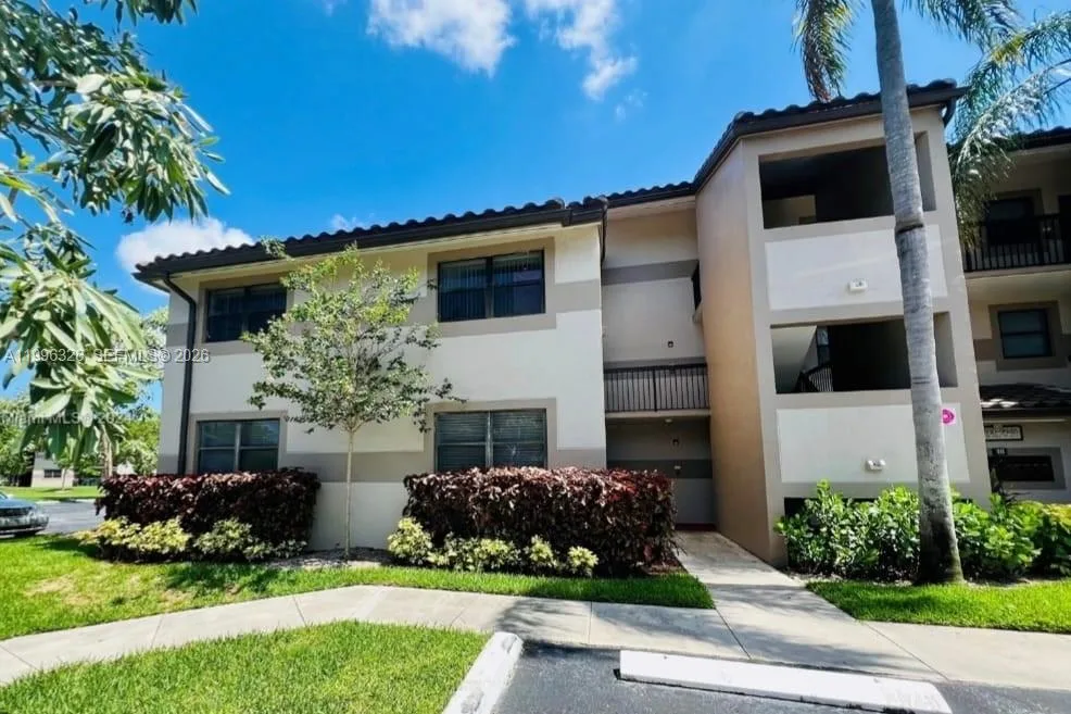 9885 Nob Hill Ct # 9885, Sunrise, FL 33351 photo 2