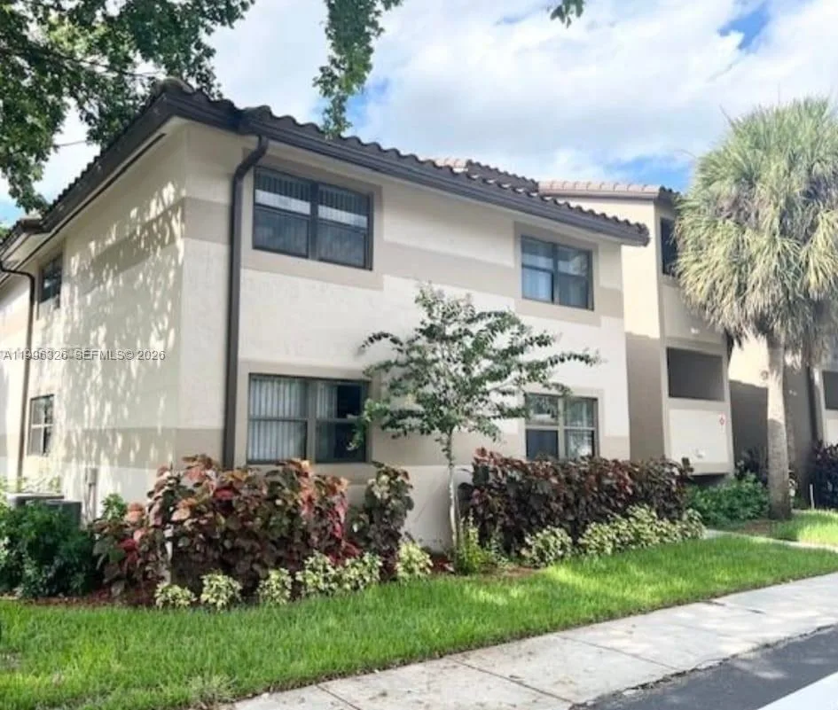 9885 Nob Hill Ct # 9885, Sunrise, FL 33351 photo 3