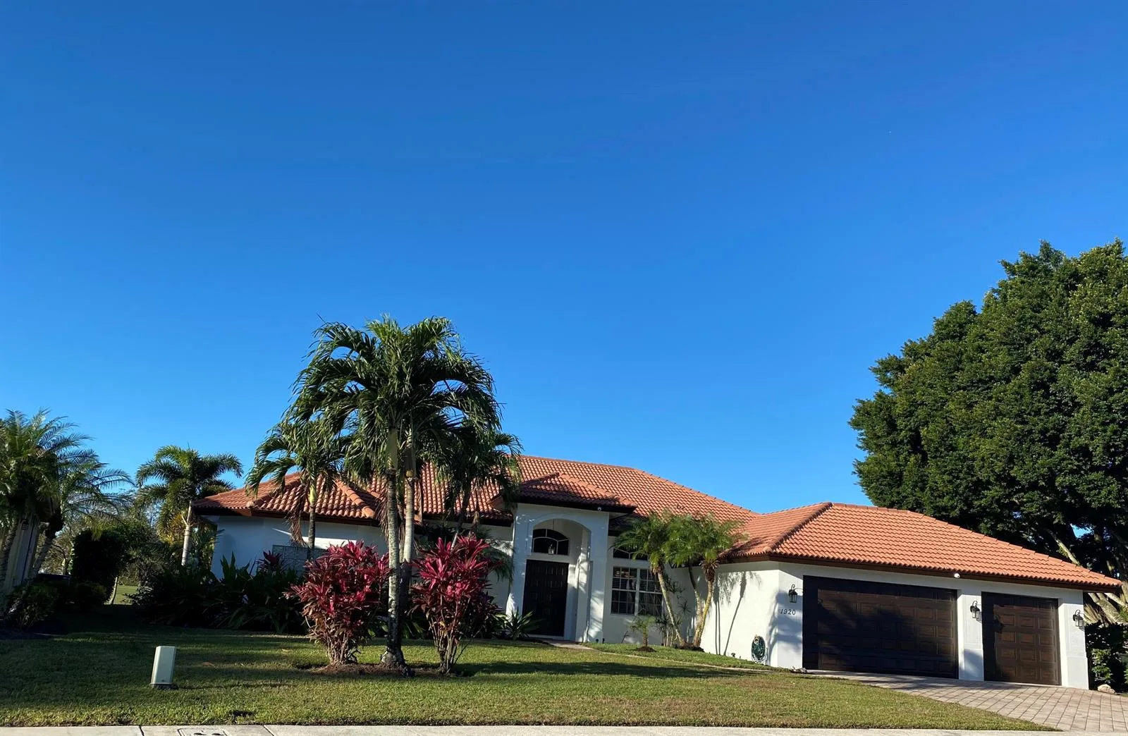 1920 S Club Drive, Wellington, FL 33414