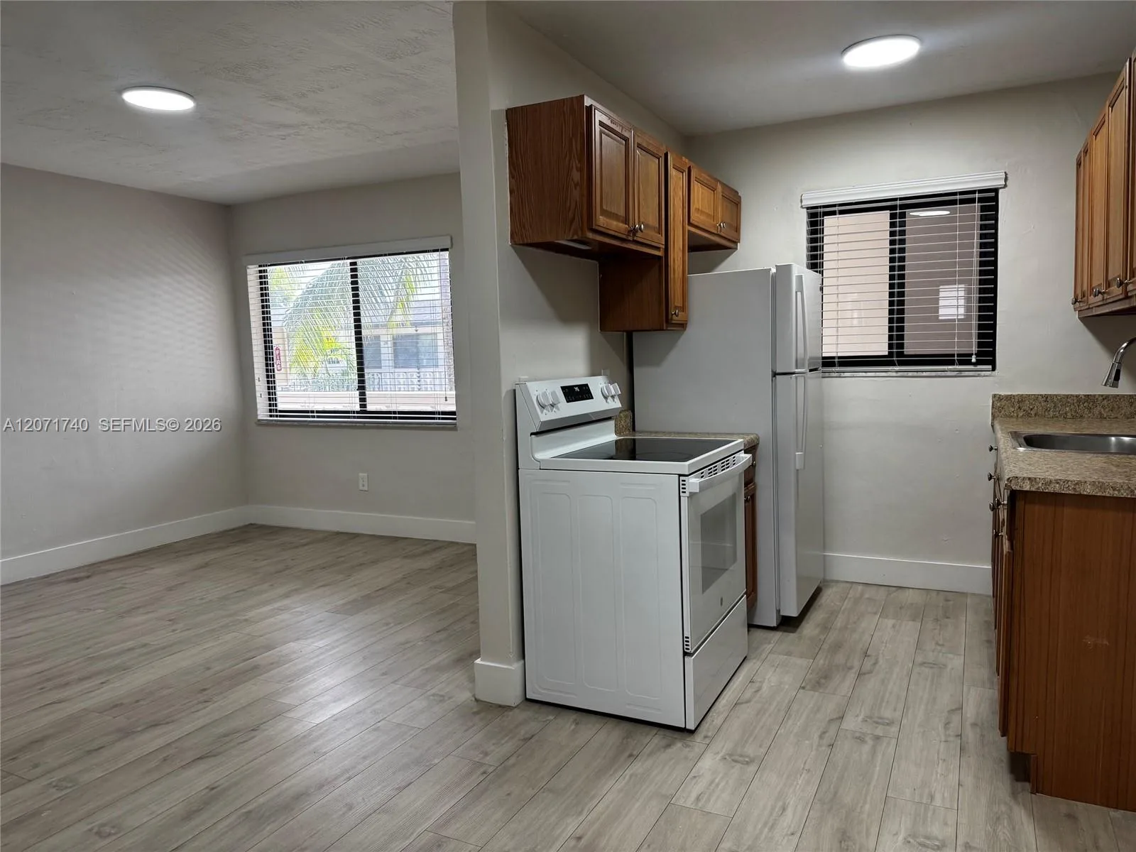 1330 W 29th St # 36, Hialeah, FL 33012