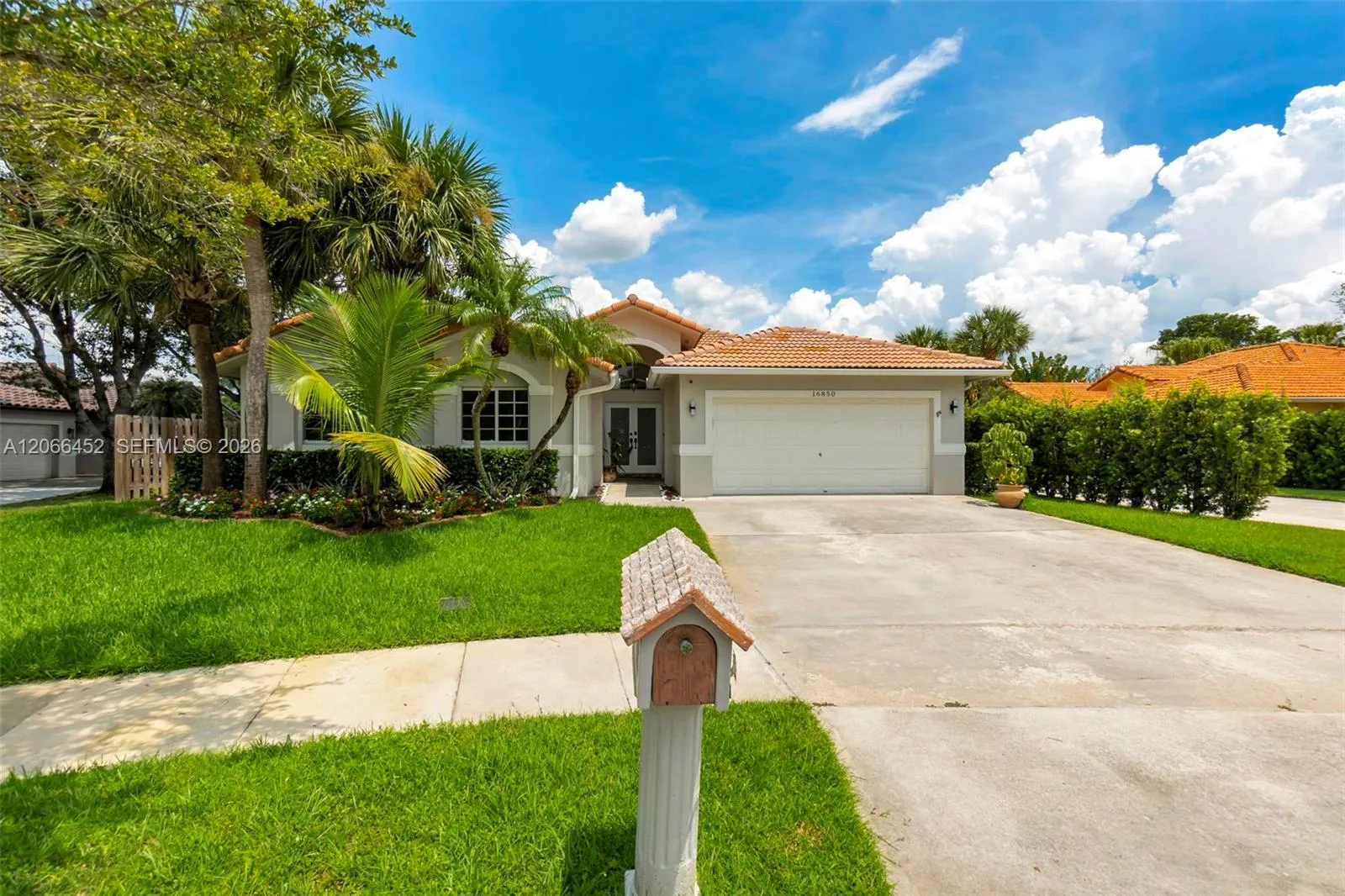 16850 Crestview Ln, Weston, FL 33326 photo 2